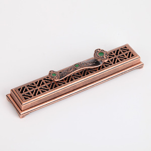 Brûleur d'encens Ruyi Tongpu Craftsman, boîte à encens, brûleur d'encens classique chinois créatif antique avec motif de pattes de bête et de swastika - Product Image 1