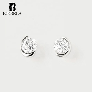 Orecchini a lobo da donna in argento sterling 925, raffinati e semplici, con zircone a mezza incastonatura a castone - Product Image 4