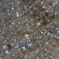 Robe de scène brodée de dentelle et de sequins brillants en tissu respirant sur mesure pour l'industrie lourde, idéale pour les mariages et les accessoires pour filles