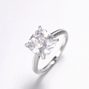 Anello da Donna Trendy con Pietre Incastonate Lucide, Stile Europeo, per Matrimoni e Fidanzamenti, Ornamento per la Mano - Product Image 3