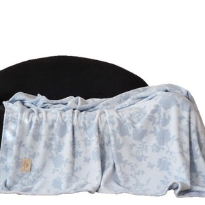 Manta de Sofá de Terciopelo Suave y Esponjosa de Doble Cara con Diseño Floral, 100x150cm, 150x200cm, 200x230cm, para Uso Doméstico, de Poliéster, para las Cuatro Estaciones - Product Image 4