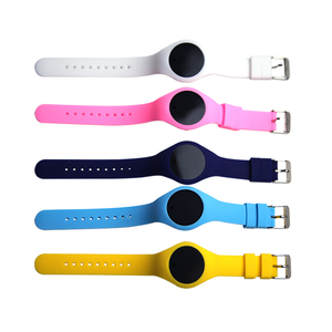 Bracelets personnalisés en matériau écologique montres numériques rondes mignonnes montre intelligente de charge type-c à commande tactile pour garçon fille - Product Image 3