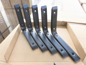 Supports muraux en zinc plaqué, très demandés en usine - Product Image 6