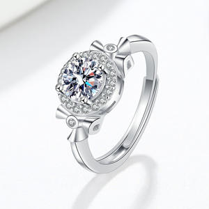 Регулируемое 925 кольцо из стерлингового серебра с родиевым покрытием с муассанитом и фианитами - Product Image 3