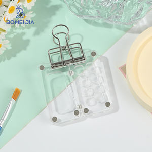 BOMEIJIA 8 Puits Transparent Aquarelle Acrylique <span class=keywords><strong>Palette</strong></span> Mini Vide Peinture Plateau Boîte Voyage-friendly En Plastique Caractéristiques De Base - Product Image 2
