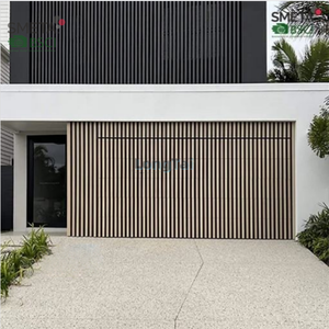 Porte de garage en bois massif Andexin, style vintage de luxe, idéale pour les projets immobiliers, vente directe - Product Image 1