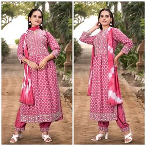 Derniers modèles indiens traditionnels modernes Ensemble de costumes afghans en rayonne pour femmes, vêtements de mariage et de plein air au prix d'exportation - Product Image 4