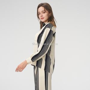 Ensemble en lin sur mesure pour femmes, pantalon droit pour femmes d'affaires, ensembles en lin à col carré pour femmes - Product Image 4