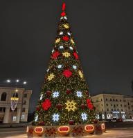 Arbre de Noël géant illuminé par des LED, décoration de fête imperméable pour parc, place publique, jardin, centre commercial