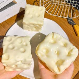 Juguete antiestrés de queso en bloque, suave, de ABS, de subida lenta, realista, para apretar, para aliviar el estrés, squishy de comida para fiestas - Product Image 3