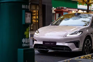 Voiture électrique chinoise 2026 en promotion : AION <span class=keywords><strong>RT</strong></span>, berline électrique longue autonomie 520 km, véhicule à énergie nouvelle Aion - Product Image 6