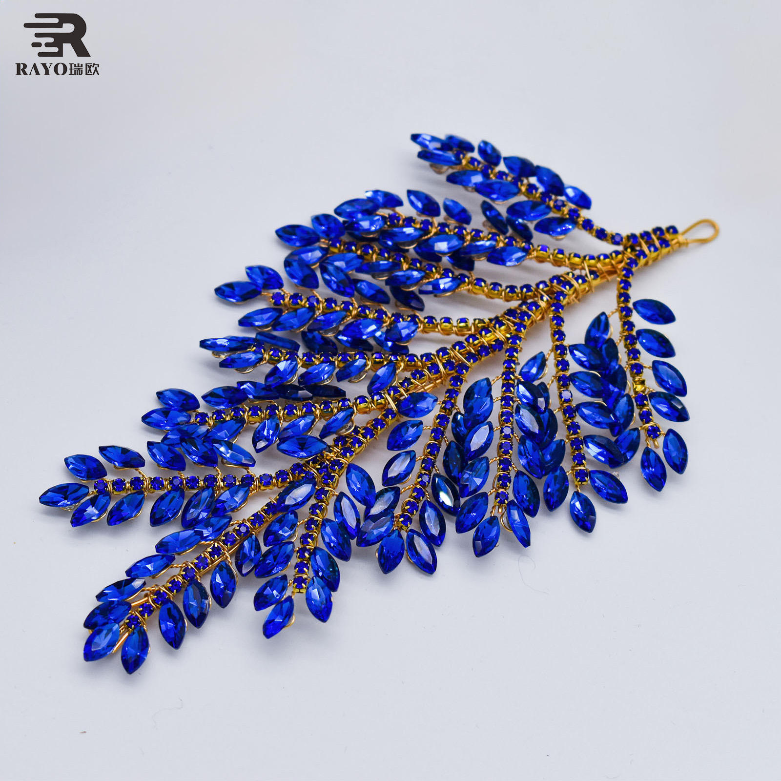 Base dorée avec du bleu