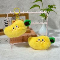 Porte-clés Pompon Fruits Avocat Banane Mangue Fraise Cerise Pompon Porte-clés Enfants Enfants Jouets en Peluche Porte-clés Carotte
