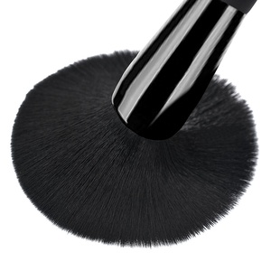 2021 Custom Logo 20 MOQ Luxury Diamond Synthetic Hair Face Kabuki <strong>Brush</strong> Kit 9pcs Black <strong>Makeup</strong> <strong>Brush</strong> Set <strong>Case</strong> - Product Image 5