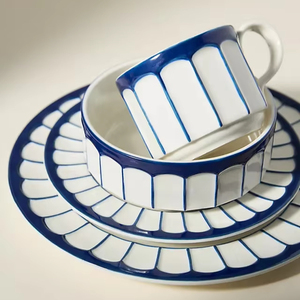 ชุดอาหารเซรามิกสีน้ำเงิน<span class=keywords><strong>ขาว</strong></span>ลายทางสุดหรู ทันสมัย ปลอดภัยสำหรับเครื่องล้างจาน - ชุดถ้วย ชาม และจาน สำหรับงานแต่งงาน - Product Image 1