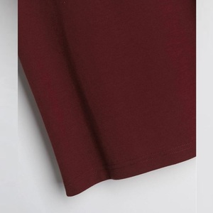 Camiseta Lisa de Alta Calidad, Peso Pesado, Talla Grande, para Impresión y Bordado Personalizado, 100% Algodón, Hecha en Bangladesh - Product Image 3