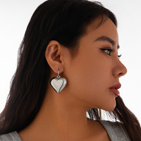 Nouveaux accessoires de mode CCB coeur pendentif boucles d'oreilles pour femmes oreille balancent bijoux fille