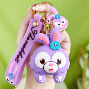 พวงกุญแจขวดน้ำมันเหลวแบบใหม่ ดีไซน์สร้างสรรค์ รูปหมีสเตลล่าลู พร้อมลูกปัดเรืองแสง - Product Image 5