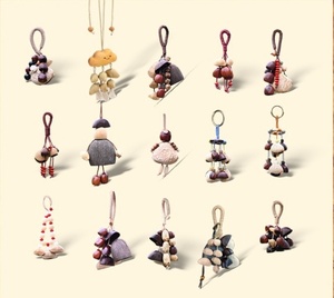 Carillon éolien artisanal en coquille de graines naturelles, son apaisant de ruisseau, ornement suspendu, cadeau souvenir unique - Product Image 1