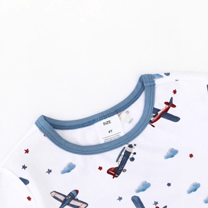 Conjunto de Ropa para Niños de 2 Piezas, Camiseta de Manga Corta y Pantalones Cortos con Estampado de Nubes de Avión en Fibra de Bambú, Suave y Transpirable para Verano, 2-5 Años, Venta al Por Mayor - Product Image 3
