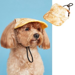 Visera de verano con protección UV y estampado tie-dye para perros, con orificios para las orejas y cordón ajustable. - Product Image 2