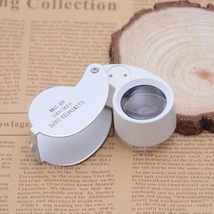 Loupe binoculaire portable LED 40X de haute qualité pour la réparation de bijoux et de montres - Product Image 2