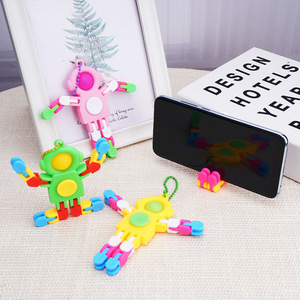 Nouveau jouet sensoriel Pop Bubble Fidget Spinner robot déformable qui brille dans le noir pour la décoration de sac à dos - Product Image 3
