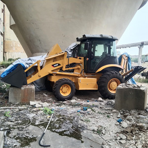 รถตักล้อยาง CAT 420F มือสอง ปี 2022 รับน้ำหนักได้ 3.7 ตัน เครื่องยนต์คัมมินส์ ชั่วโมงการทำงานต่ำ ประสิทธิภาพเยี่ยม นำเข้าจากญี่ปุ่นแท้ - Product Image 4