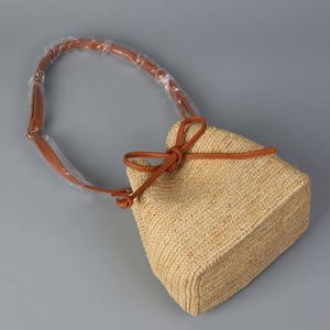 Sac seau en paille raphia pour femme, printemps-été, avec cordon de serrage réglable, sac à bandoulière pour la plage - Product Image 4