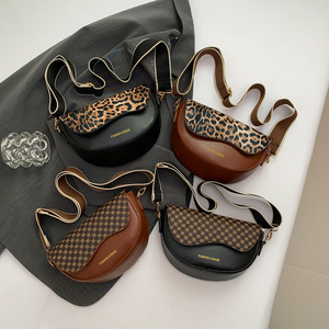 Nouveau Sac Bandoulière Demi-Lune Moderne pour Femme 2026, Imprimé Léopard, en Similicuir Marron Vintage avec Accents Métalliques et <span class=keywords><strong>Sangle</strong></span> Réglable - Product Image 5