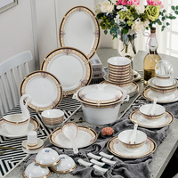 Ensemble de vaisselle nordique royal écologique en porcelaine blanche Nativité ensemble de bols et assiettes en porcelaine européenne