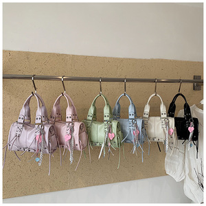 Bolso <span class=keywords><strong>de</strong></span> Hombro Cruzado para Mujer, Estilo Punk, Vintage Y2K, con Cordones, Borlas, Cuero Brillante, Adorno <span class=keywords><strong>de</strong></span> Corazón, Gran Capacidad - Product Image 6