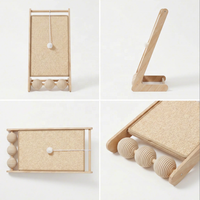 Griffoir pour chat minimaliste en bois massif et sisal naturel |   Balle interactive 2-en-1 et griffoir |   Chat Moderne et Durable