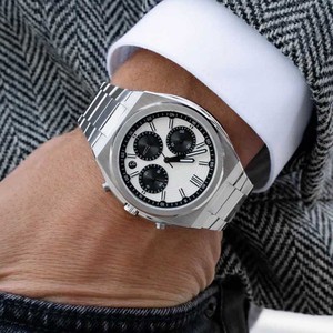 Reloj de Hombre de 42MM con Cronógrafo de Cuarzo, Cristal de Zafiro, Esfera Secundaria de Turbina Semiplateada y Correa de Acero Inoxidable - Product Image 6