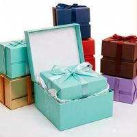 Boîte pliante carrée personnalisée grande capacité recyclable blanche orange rouge foncé striée pour portefeuille cadeau en papier couché estampé bougie