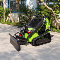 Mini-chargeuse compacte sur chenilles avec accessoires hydrauliques pour projets agricoles et de construction