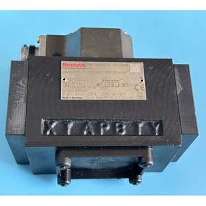 Vanne directionnelle servo Rexroth 4WS2EM10-5X 315 bars 100 L/min commande hydraulique - Product Image 1