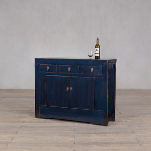 Credenza di Lusso in Stile Antico in Legno Massello con Tre Cassetti e Due Ante, Elegante Mobile per Hall di Hotel e Soggiorno - Product Image 4