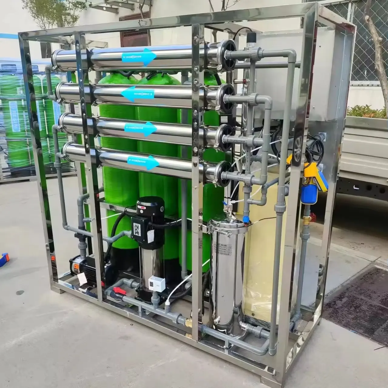 Air lubang bor asin bersih, mesin 250L/H pemurni UV Osmosis terbalik agua pura para serbaguna evapador