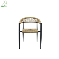 Chaise de salle à manger en aluminium de rotin tissé commercial Patio en osier moderne luxe empilable balcon extérieur Restaurant chaise de salle à manger