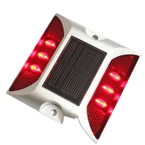 ไฟเตือนแบบ LED รุ่นใหม่ ประหยัดพลังงาน สำหรับถนน พร้อมไฟกระพริบ  แผ่นสะท้อนแสงแบบโซลาร์เซลล์  หมุดติดถนนอะลูมิเนียมรูปทรงสี่เหลี่ยมคางหมู - Product Image 1