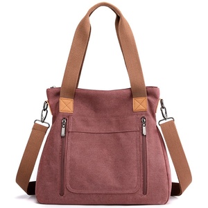 Sac fourre-tout de haute qualité - Matériaux écologiques et motifs tendance, alliant mode et fonctionnalité pour vos besoins quotidiens - Product Image 3