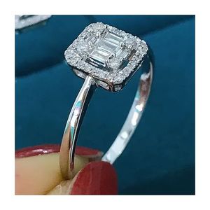 Bague de fiançailles en diamant 0,18 ctw, or blanc 18 carats, prix d'usine Xinfly, en stock - Product Image 1