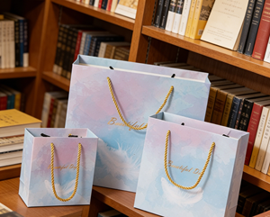 Gradient Feather <b>Paper</b> Gift Bag, Made of <b>Thick</b> White Cardboard-Vietnam FSC Certified Luxury Packaging Factory - Product Image 4