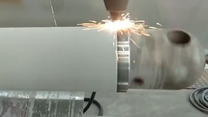Machine de durcissement au laser avec bras robotique automatique pour l'amélioration de la dureté des moules métalliques, la réparation de surfaces en acier et en aluminium - Product Image 6