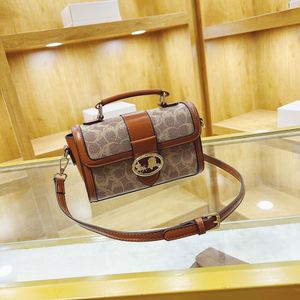 Retro-style Women's Small <b>square</b> Bag - Polyester Fiber Lining Material - Fashionable Printed Handbag567 - Product Image 3