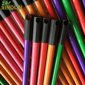 Venta caliente estilo entrega rápida 120 cm longitud 2,2 cm diámetro palo <span class=keywords><strong>de</strong></span> escoba <span class=keywords><strong>de</strong></span> <span class=keywords><strong>madera</strong></span> con tapa <span class=keywords><strong>de</strong></span> plástico - Product Image 4