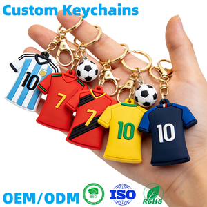 Llaveros de Trofeo de Fútbol Personalizados al por Mayor, Copa <span class=keywords><strong>Mundial</strong></span> 2026, Llavero de Fútbol de PVC de Goma 3D Personalizado con Logotipo Personalizado para Hombre - Product Image 1