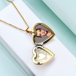 תמונת צבע מותאמת אישית של SQ; שרשרת תליון יצירתית עשויה פלדת אל חלד עם כיסוי מתהפך; אמריקאי ואירופאי סִגְנוֹן - Product Image 6