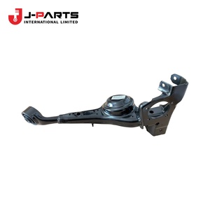 Support de bras de suspension arrière avant gauche pour Toyota HIACE KCH10 Granvia 2000-2002 Référence OE 57704-26030 5770426030 - Product Image 1